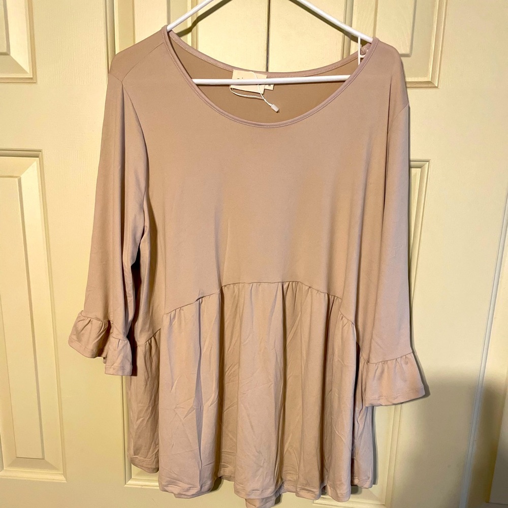 2x ninexis beige 3/4 sleeves
